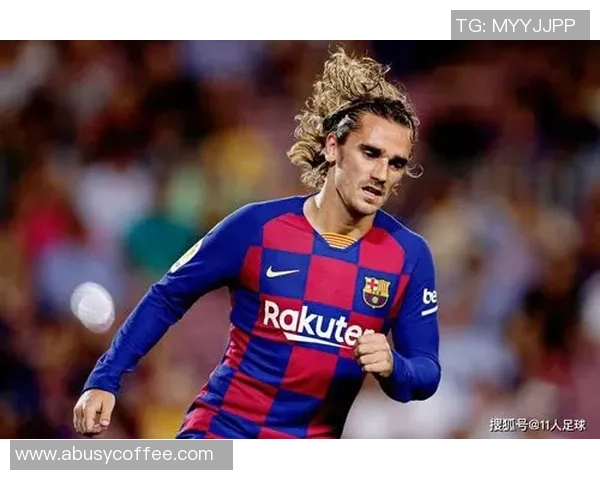 足球传奇与音乐相伴：十位球星的专属歌曲及其背后故事解析