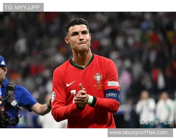 足球历史百大球星排名全解析 看他们如何书写传奇与辉煌