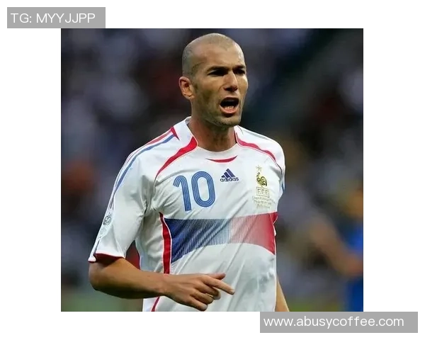 足球界超级巨星的崛起与传奇球员的辉煌岁月分析