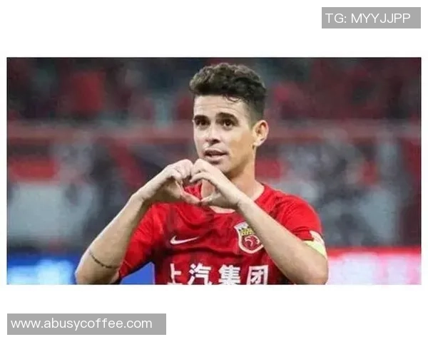 这位男足球星凭借个人魅力和出色技艺成为全球焦点其头像和名字深受球迷喜爱